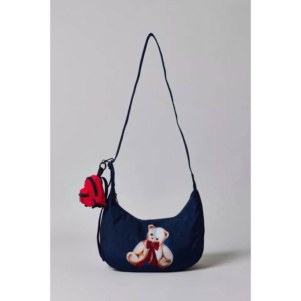 BAGGU Teddy Bear Medium Nylon Crescent Bag UO Exclusive NWT